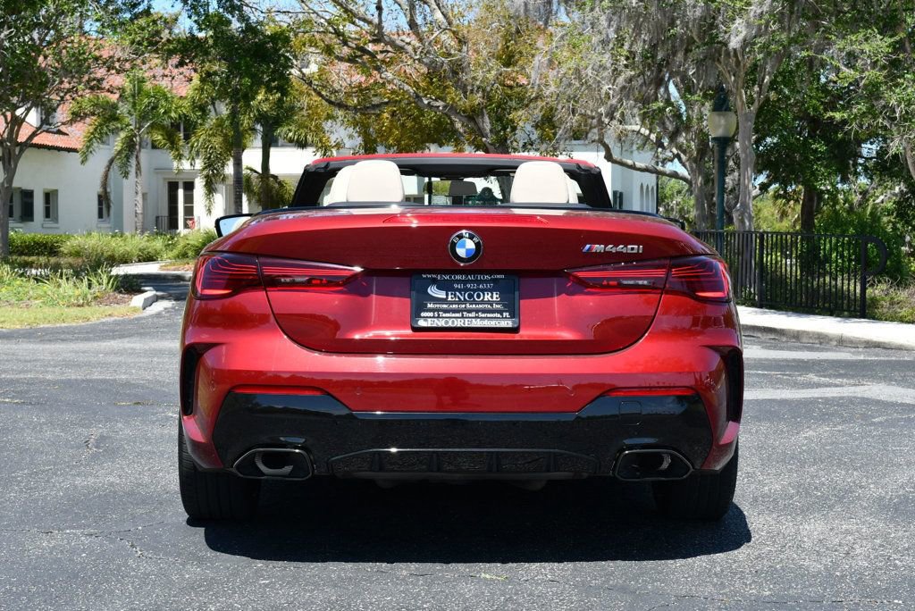 Used 2025 BMW M440i Convertible RWD image 37