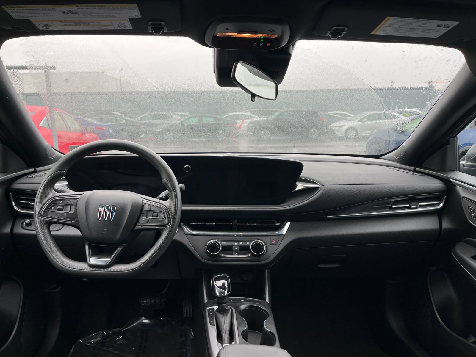 Used 2025 Buick Envista Preferred image 32