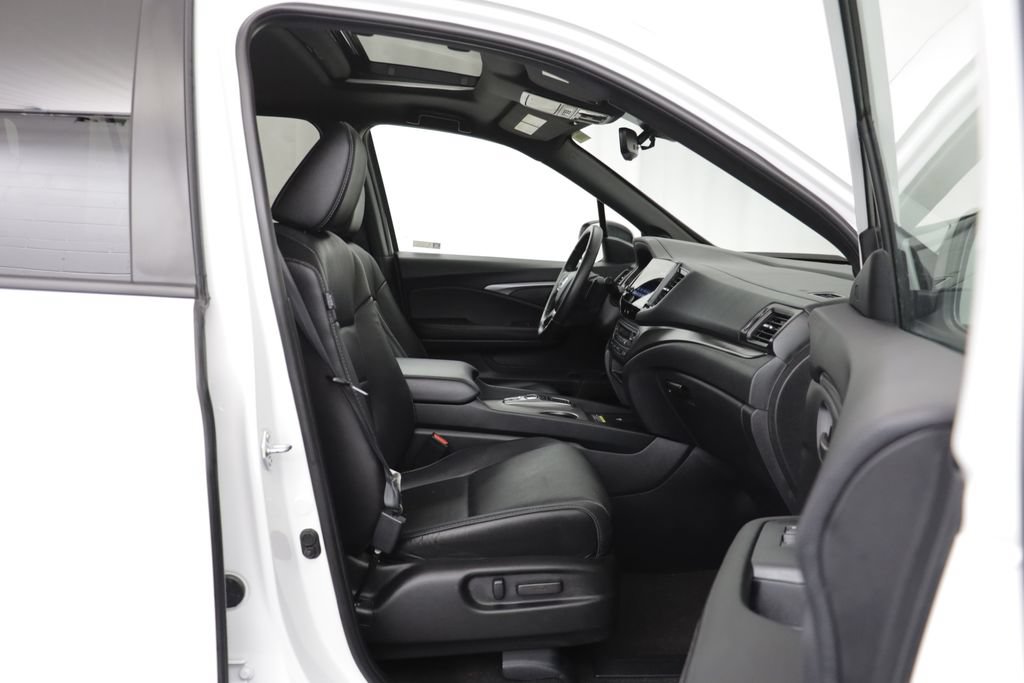 Used 2024 Honda Passport EX-L image 19