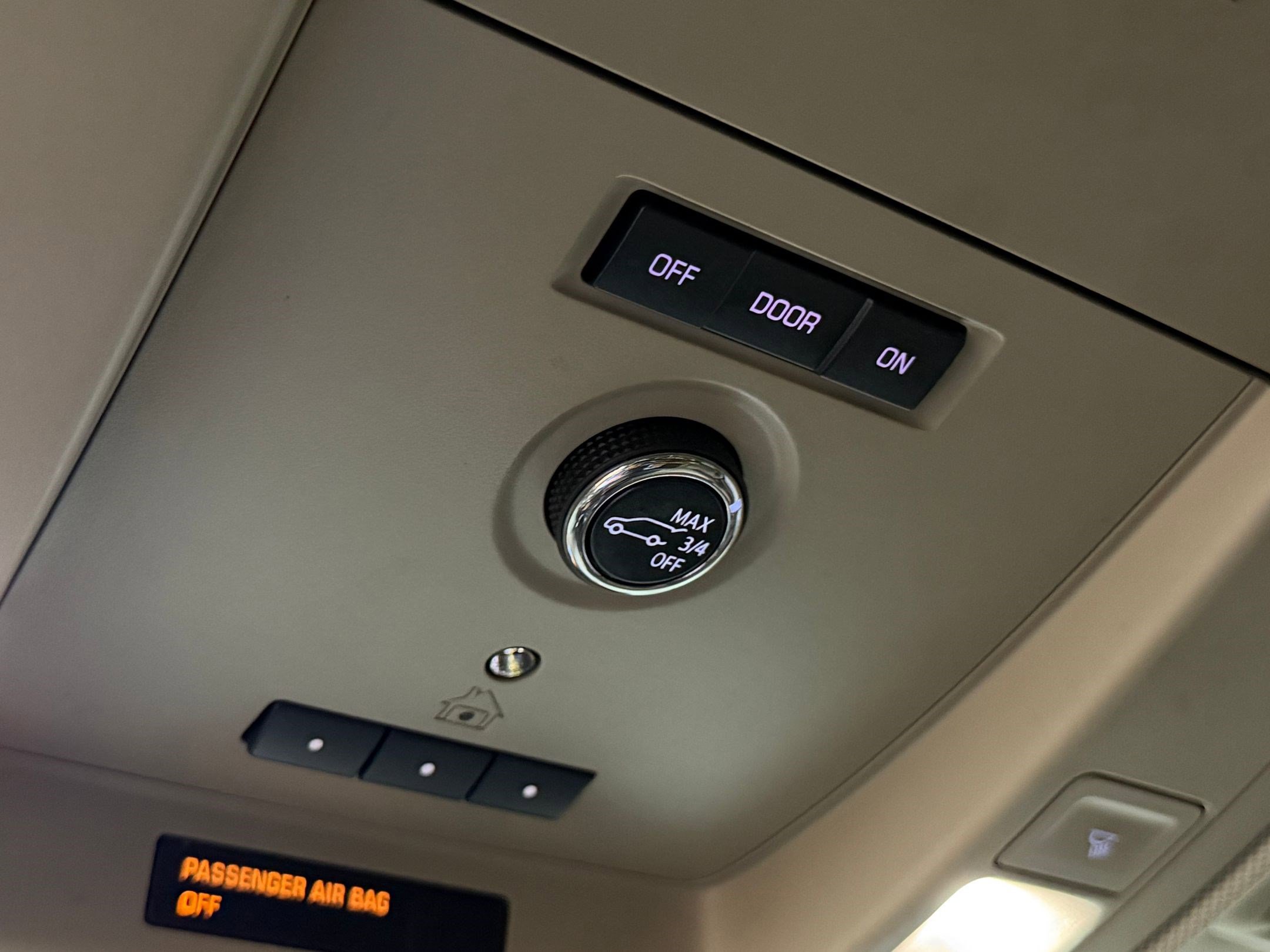 Used 2019 Chevrolet Suburban LT image 33