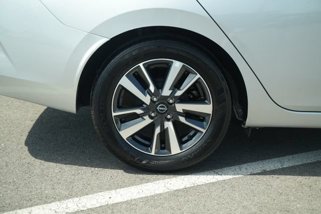 Used 2025 Nissan Versa SV FWD image 43