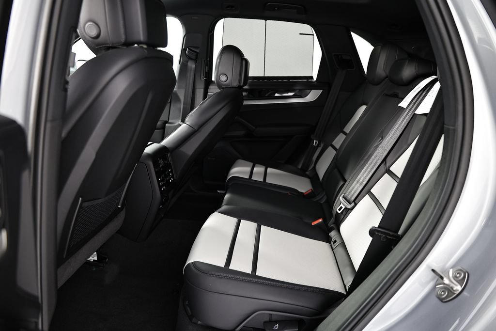 New 2026 Porsche Cayenne S AWD/4WD image 26