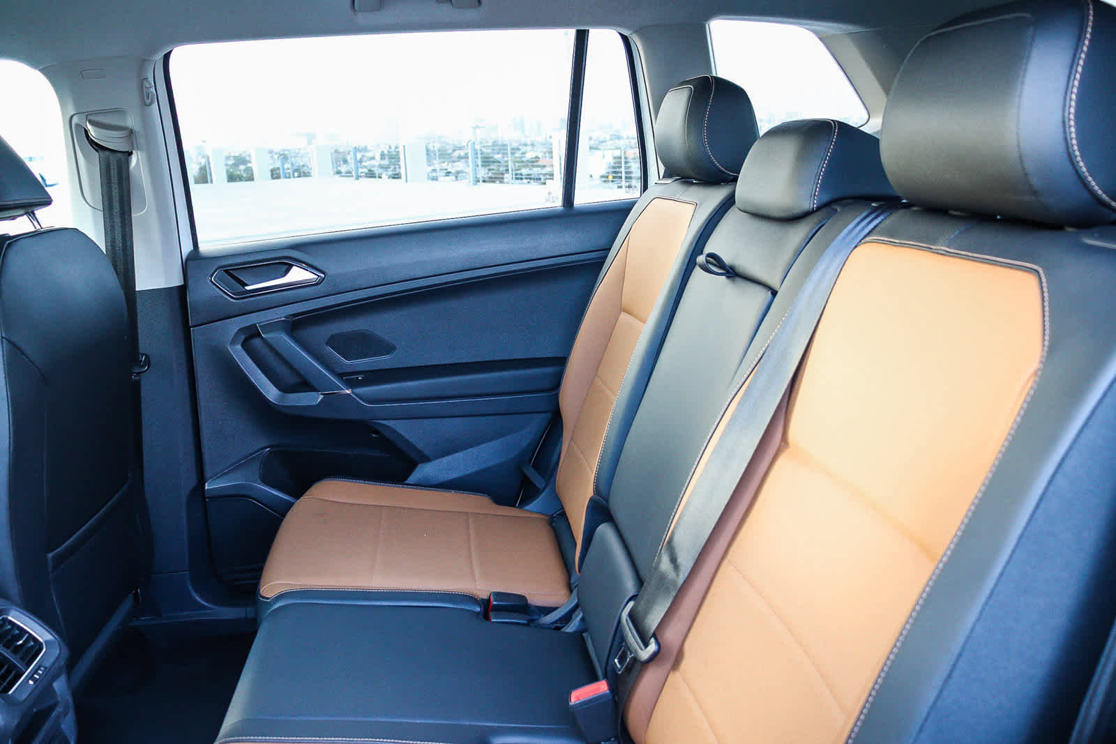 Used 2018 Volkswagen Tiguan SE image 20