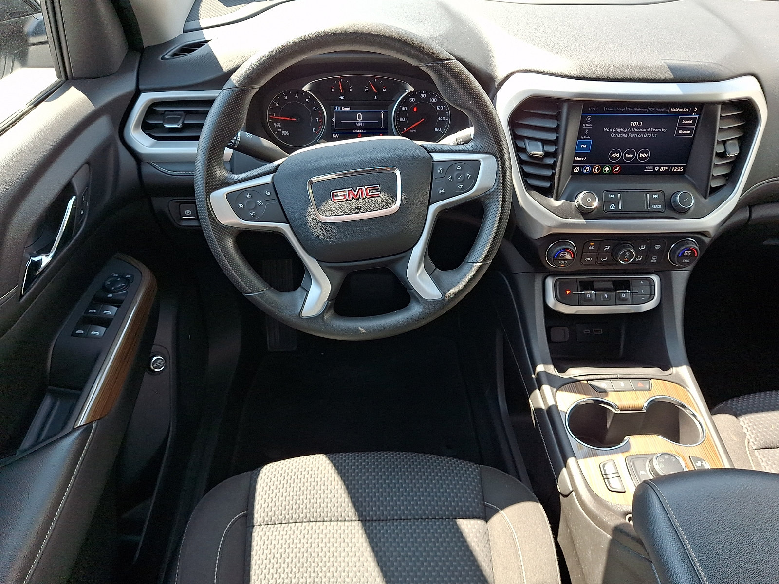 Certified 2023 GMC Acadia SLE w/ Driver Convenience Package AWD/4WD image 14