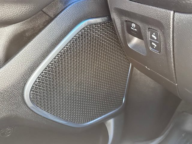 Used 2022 RAM 1500 Laramie AWD/4WD image 18