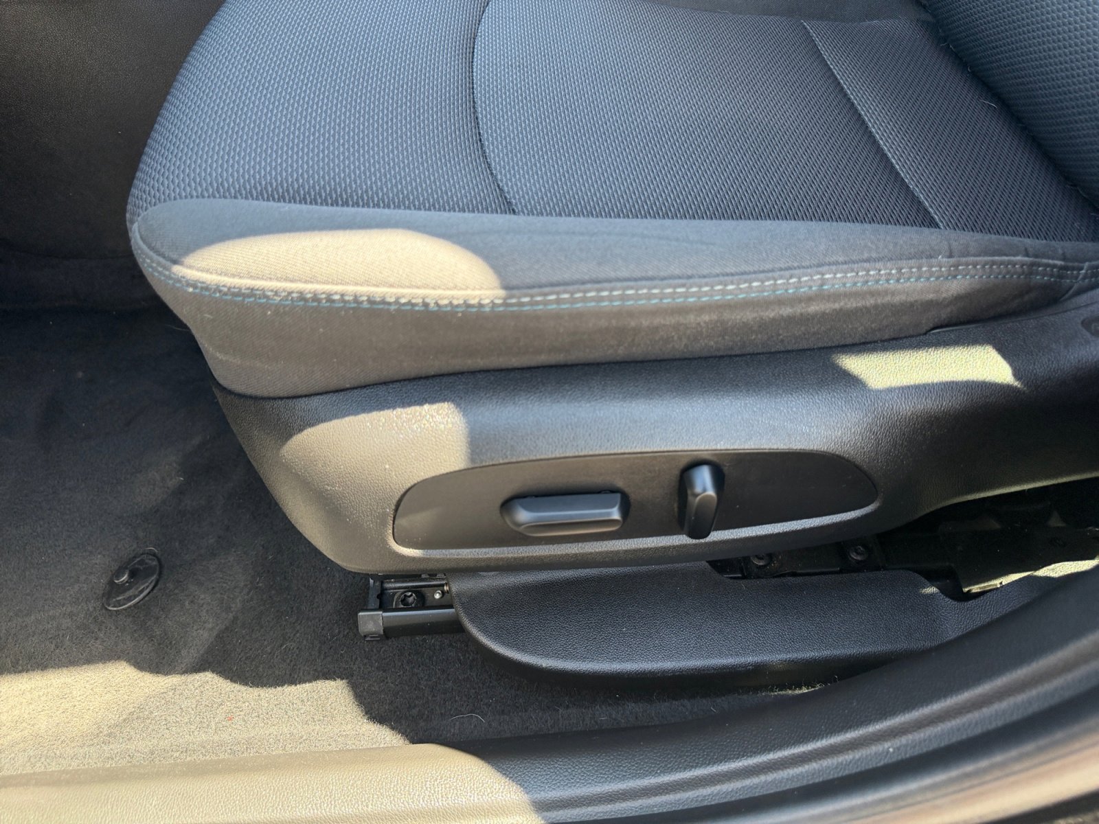 Used 2018 Chevrolet Cruze LT w/ Convenience Package image 14