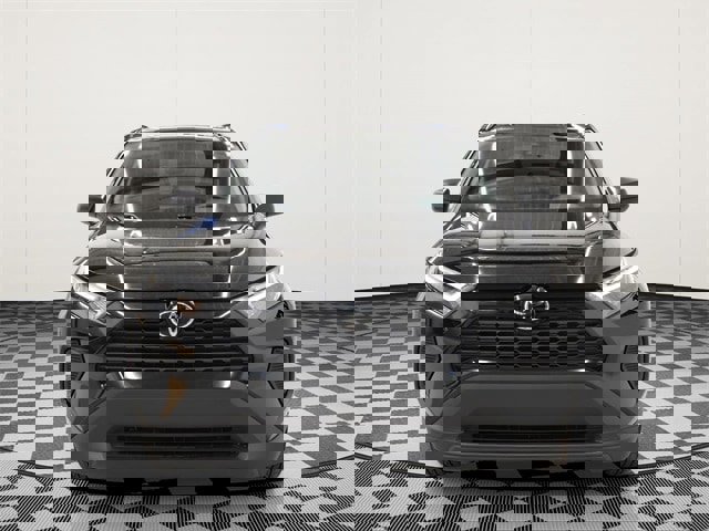 Used 2025 Toyota RAV4 LE image 3