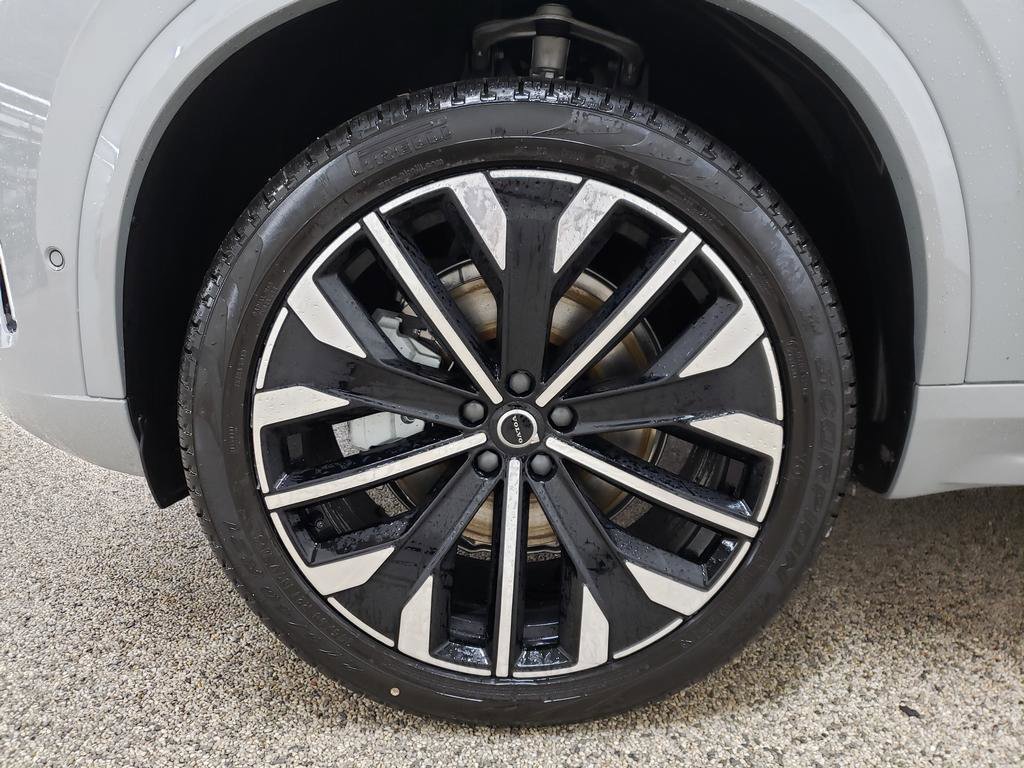 New 2026 Volvo XC90 B6 Ultra w/ Protection Package AWD/4WD image 12