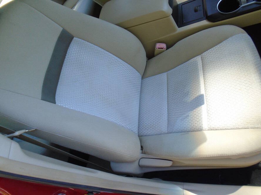 Used 2012 Toyota Camry LE FWD image 22