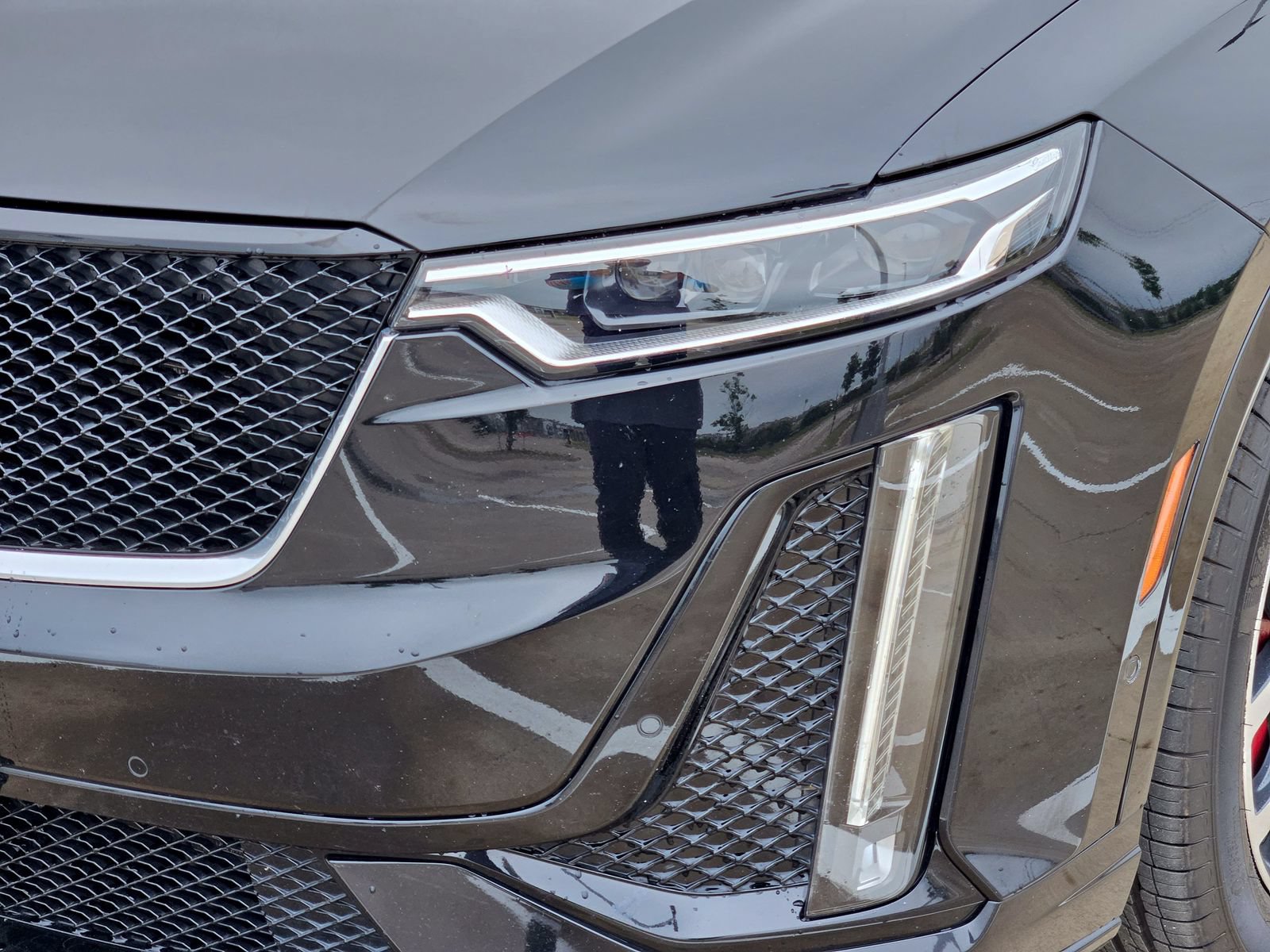 Certified 2023 Cadillac XT6 Sport w/ Technology Package AWD/4WD image 10