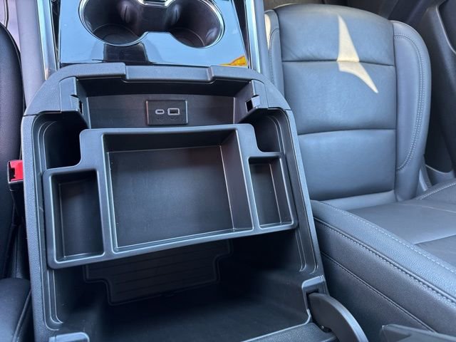 Used 2025 Chevrolet Tahoe LT image 46