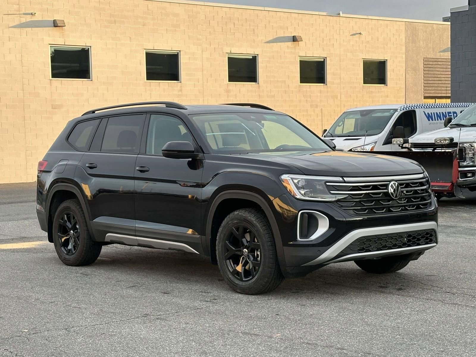 New 2026 Volkswagen Atlas Peak Edition image 8