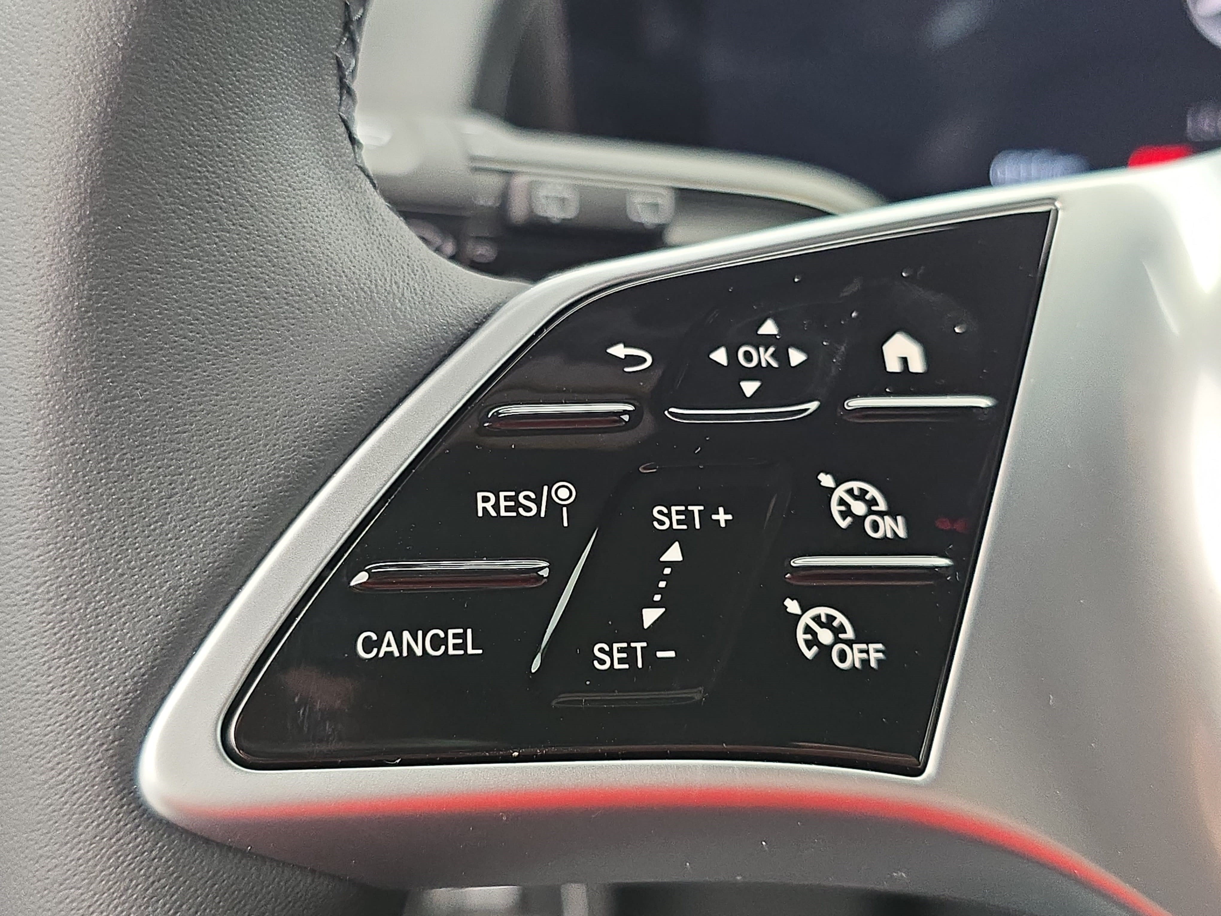 New 2026 Mercedes-Benz GLB 250 image 17