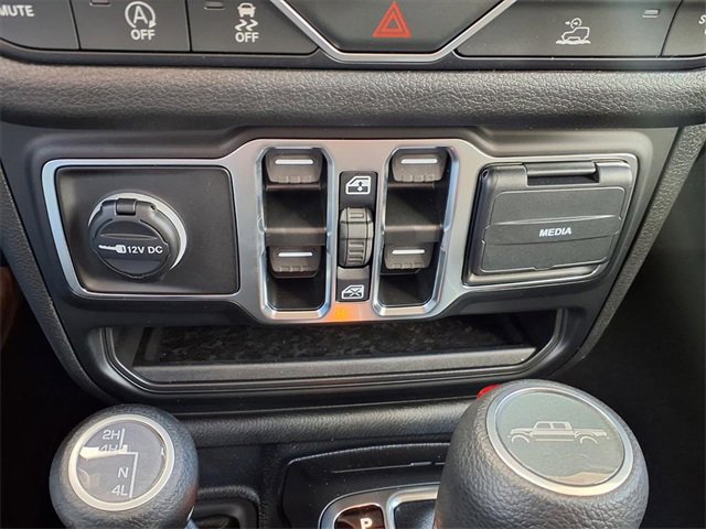 New 2025 Jeep Gladiator Sport image 6