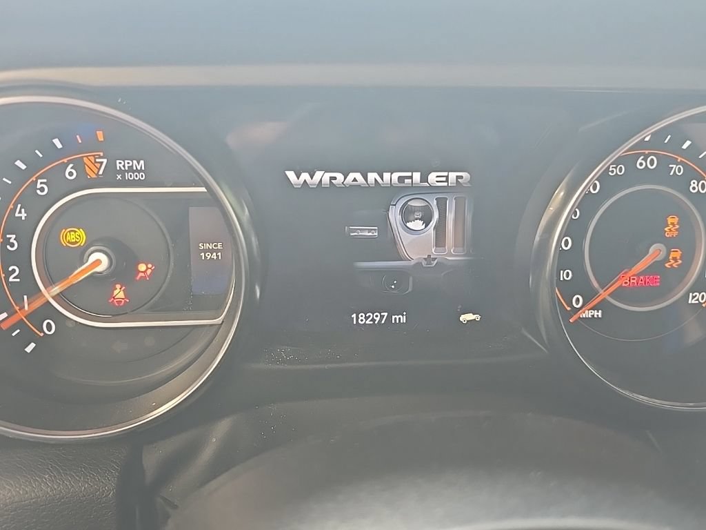 Used 2022 Jeep Wrangler Unlimited Sport AWD/4WD image 2