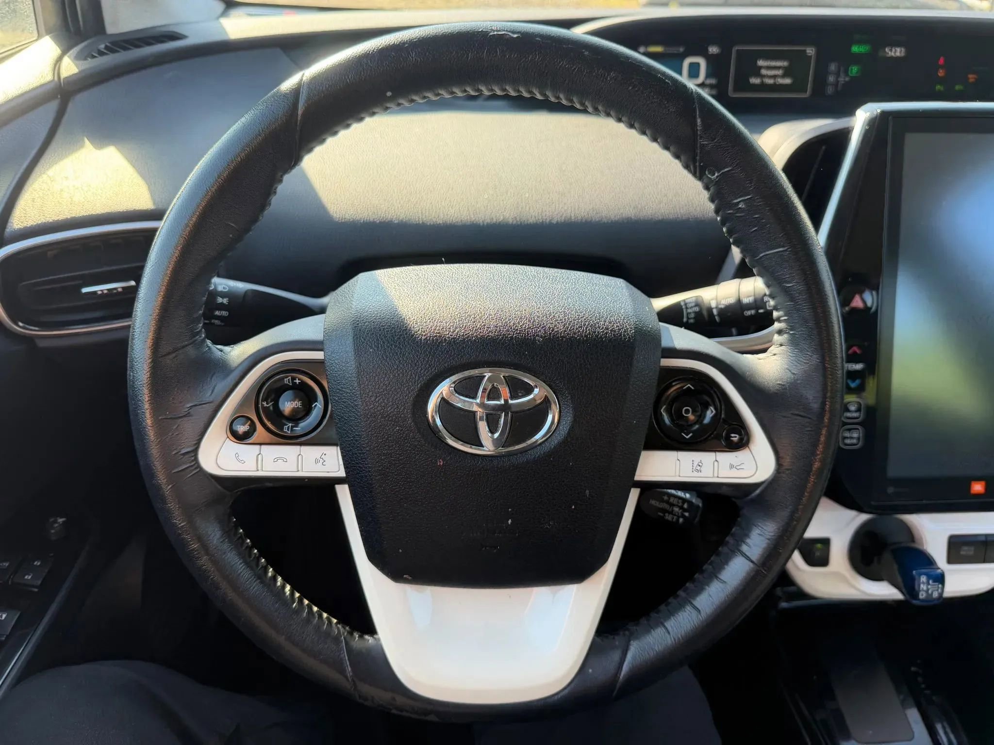 Used 2018 Toyota Prius Four w/ Advanced Technology Package FWD image 9