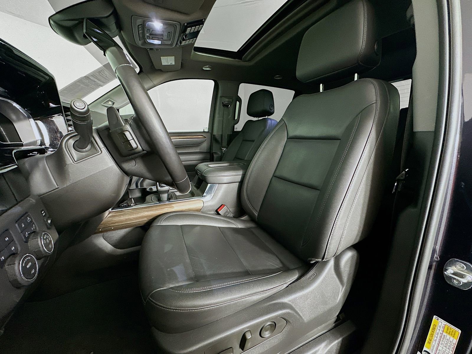 Used 2022 Chevrolet Silverado 1500 LT Trail Boss w/ Convenience Package II image 23