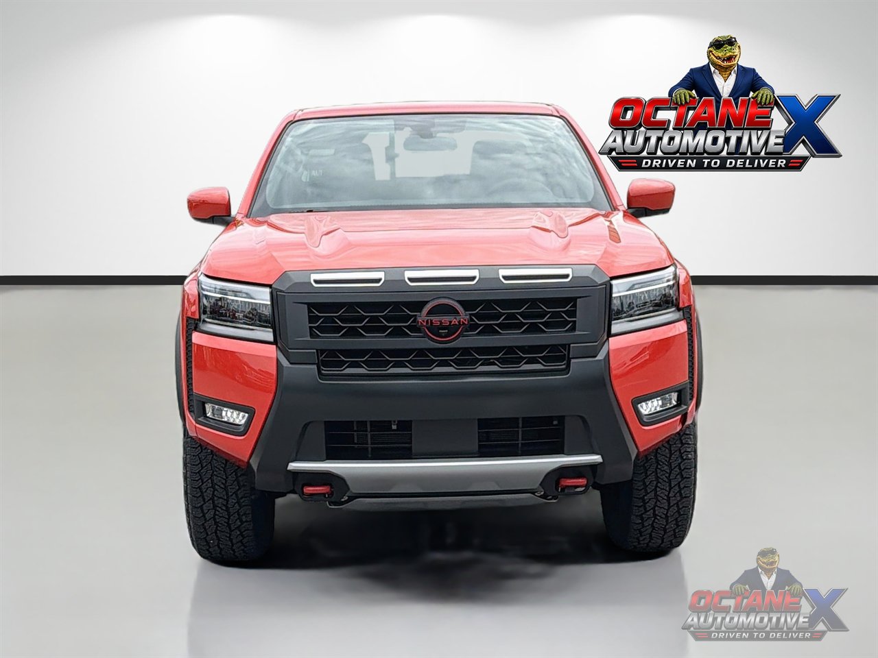 Used 2025 Nissan Frontier PRO-4X w/ Pro Convenience Package AWD/4WD image 2
