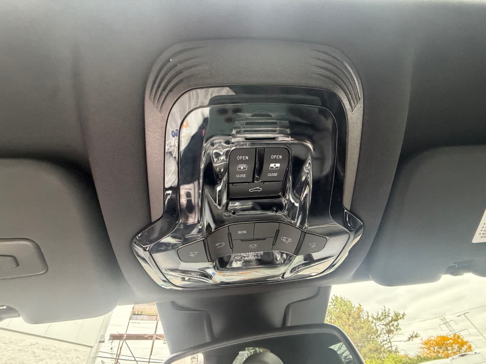 Used 2023 Alfa Romeo Stelvio Ti AWD/4WD image 33