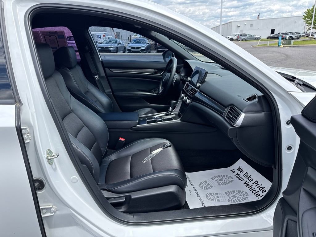 Used 2018 Honda Accord Sport image 39