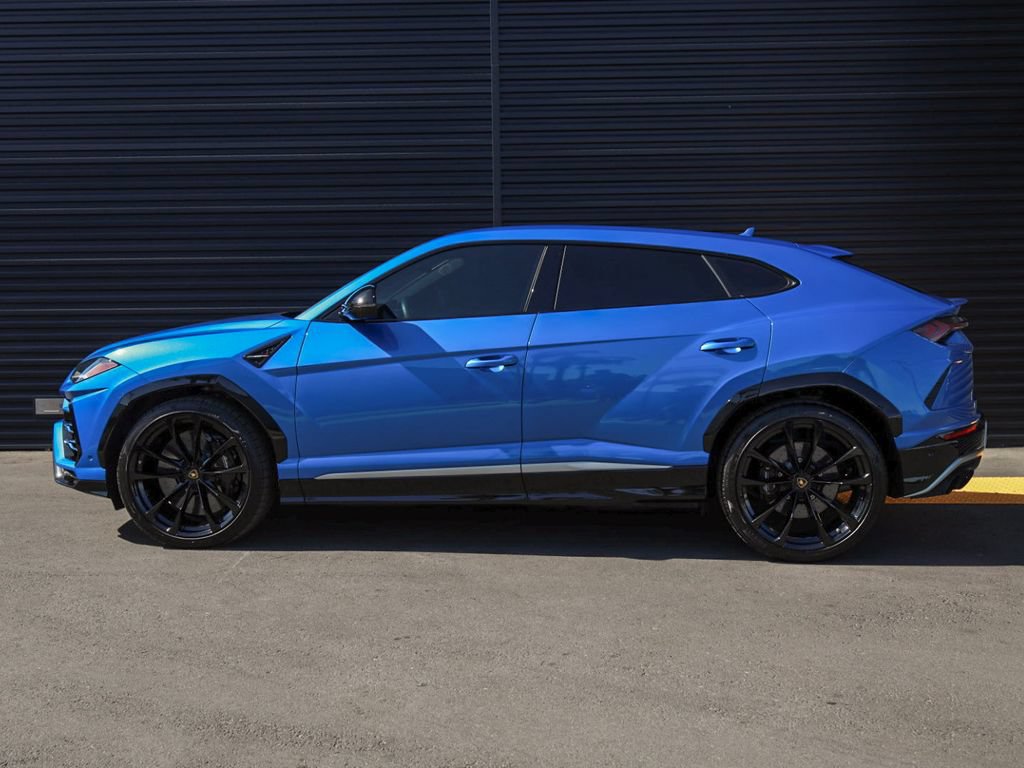 Used 2019 Lamborghini Urus AWD/4WD image 2