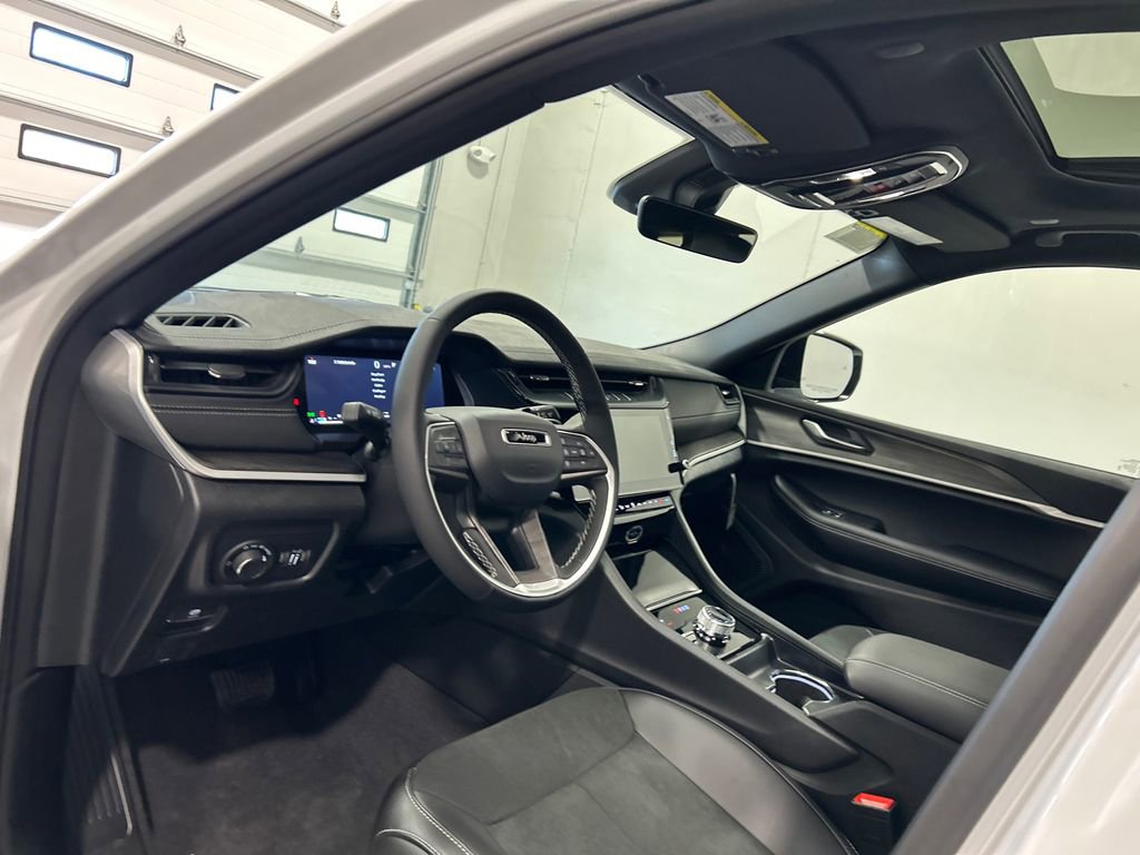 New 2026 Jeep Grand Cherokee L 4WD image 18