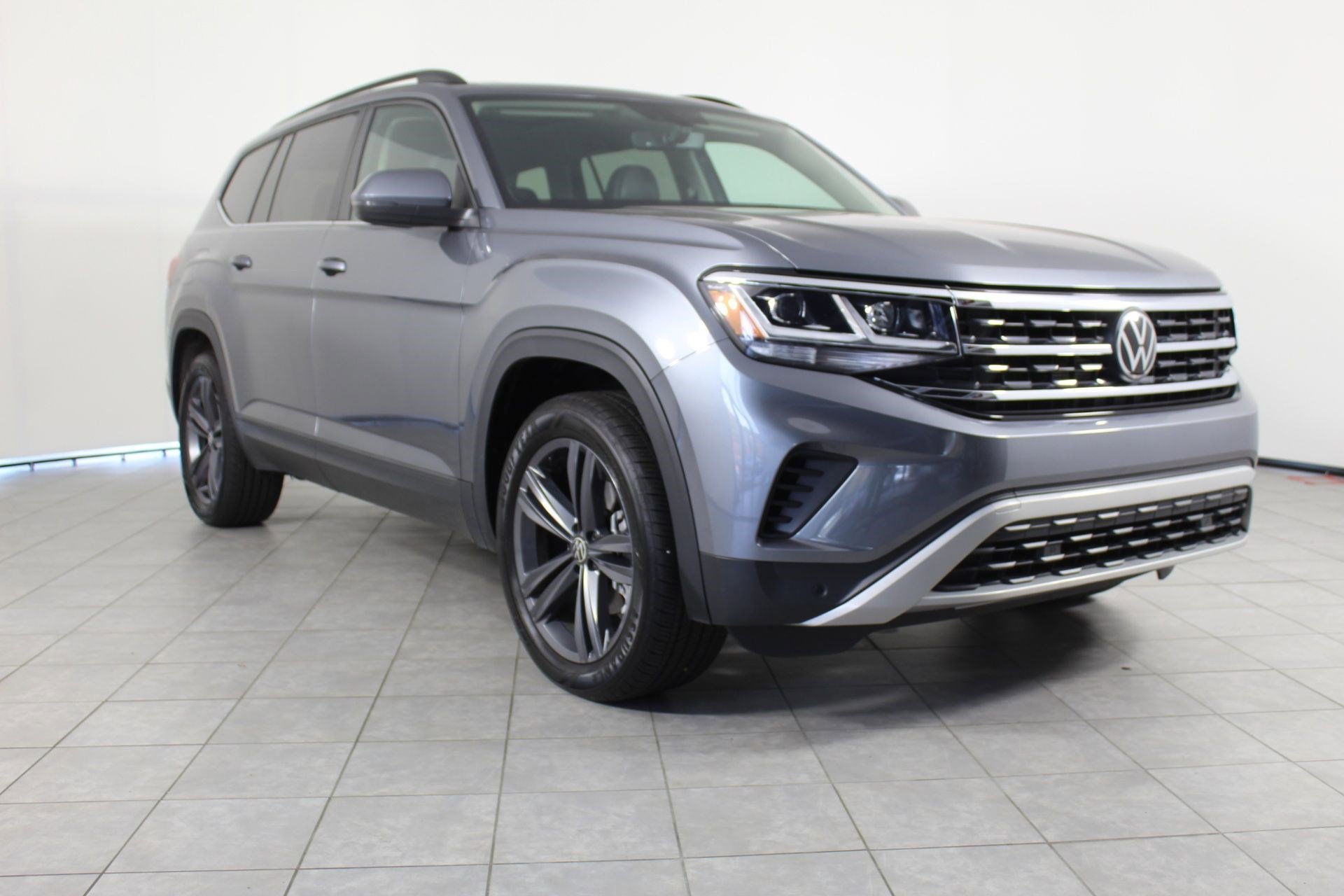 Used 2023 Volkswagen Atlas SE w/ Panoramic Sunroof Package image 20