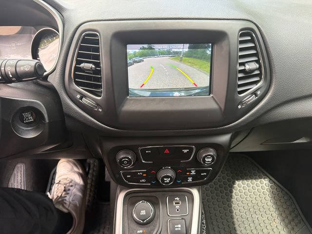 Used 2018 Jeep Compass Latitude w/ Popular Equipment Group AWD/4WD image 33