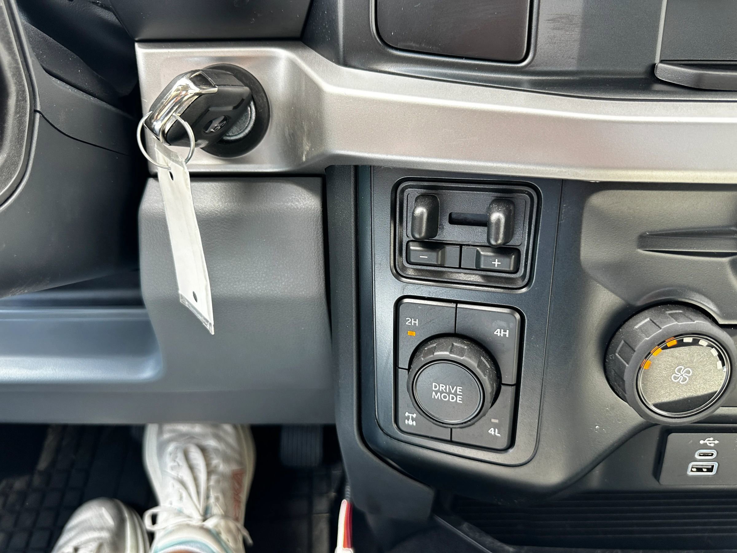 Used 2023 Ford F250 XLT w/ 360-Degree Camera Package image 29