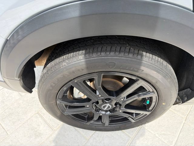 Used 2023 Nissan Kicks SR FWD image 28