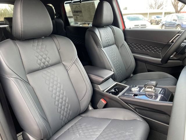 New 2025 Mitsubishi Outlander SEL Black Edition AWD/4WD image 9