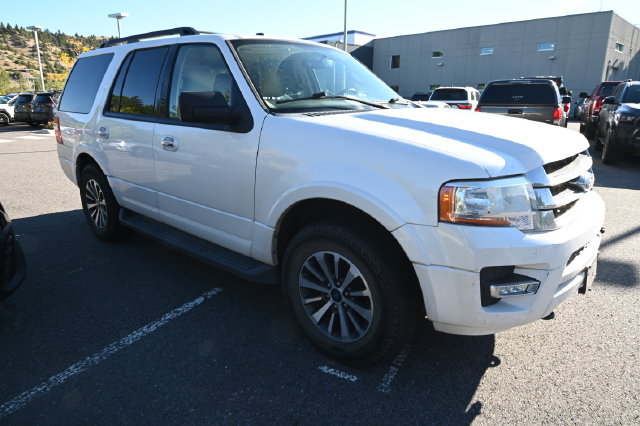 Used 2017 Ford Expedition XLT w/ Equipment Group 202A AWD/4WD image 6