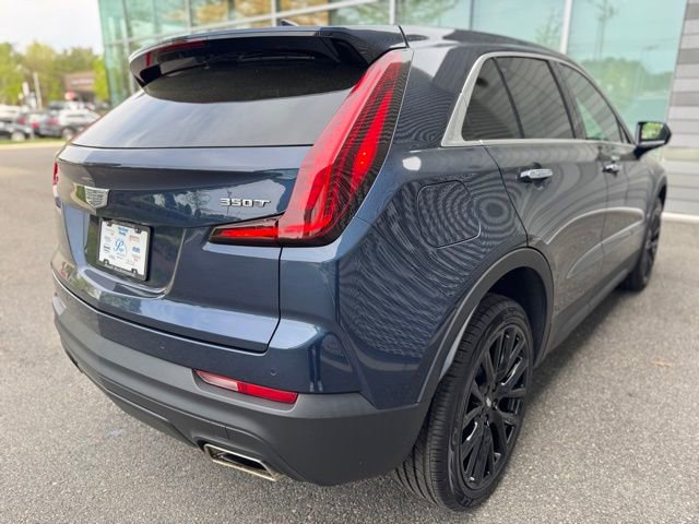 Used 2022 Cadillac XT4 Luxury w/ Cold Weather Package FWD image 5