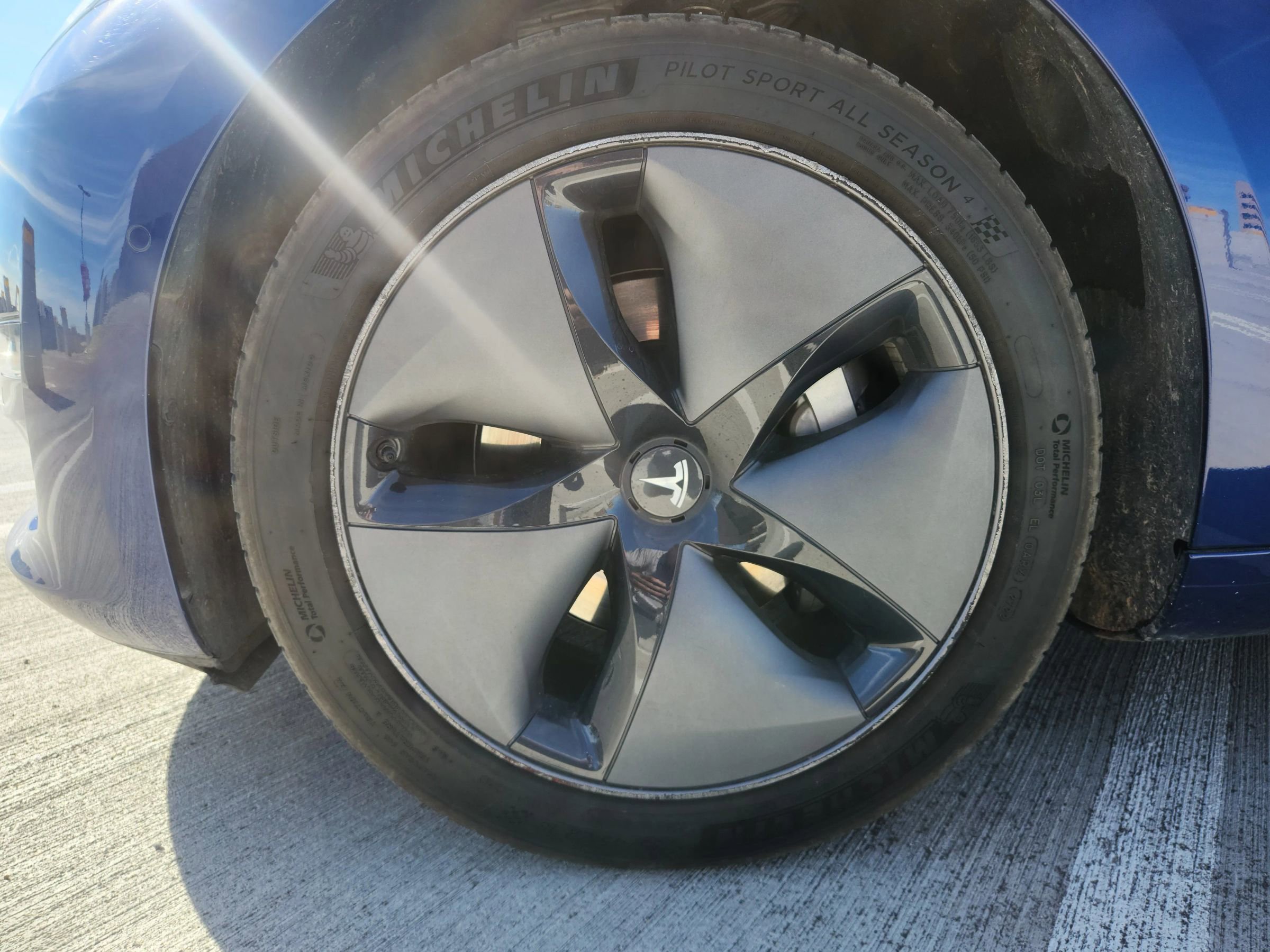 Used 2018 Tesla Model 3 Mid Range image 12