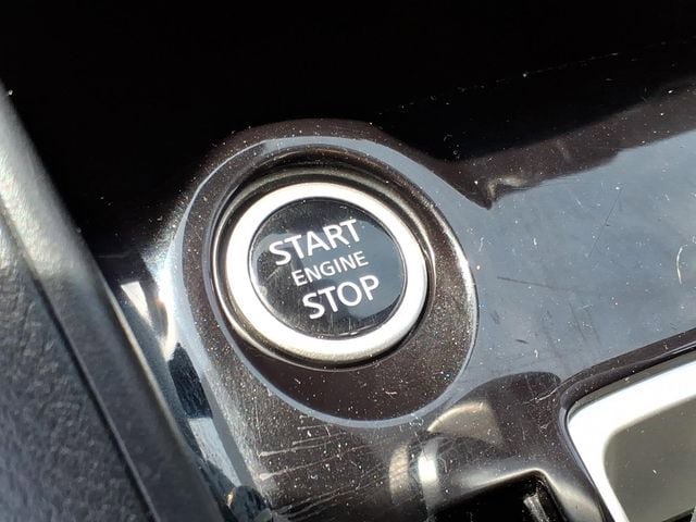 Used 2021 Nissan Versa SV FWD image 16