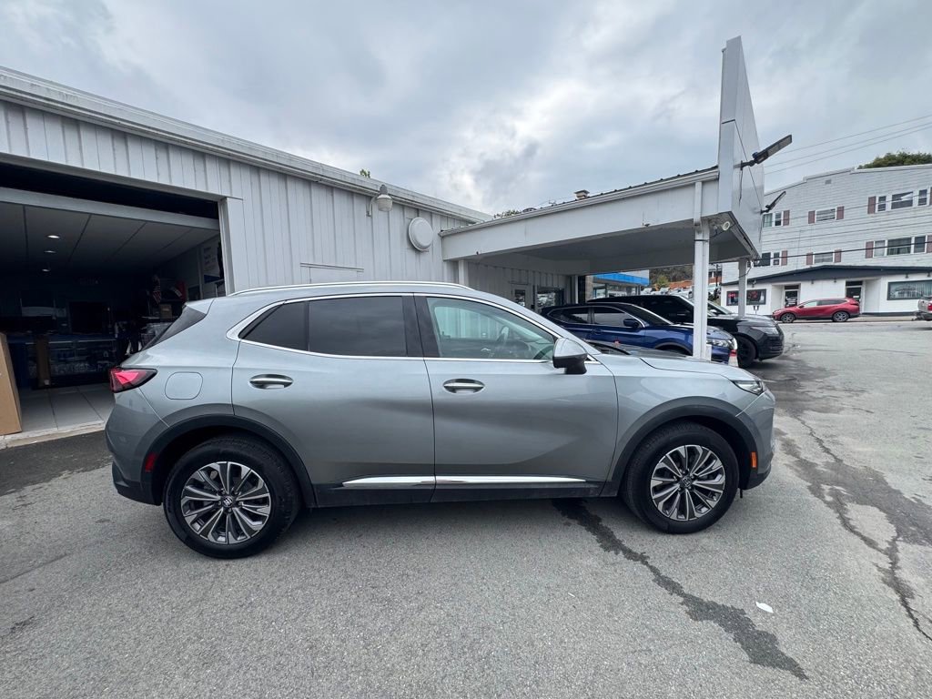 Used 2025 Buick Envision Preferred image 6