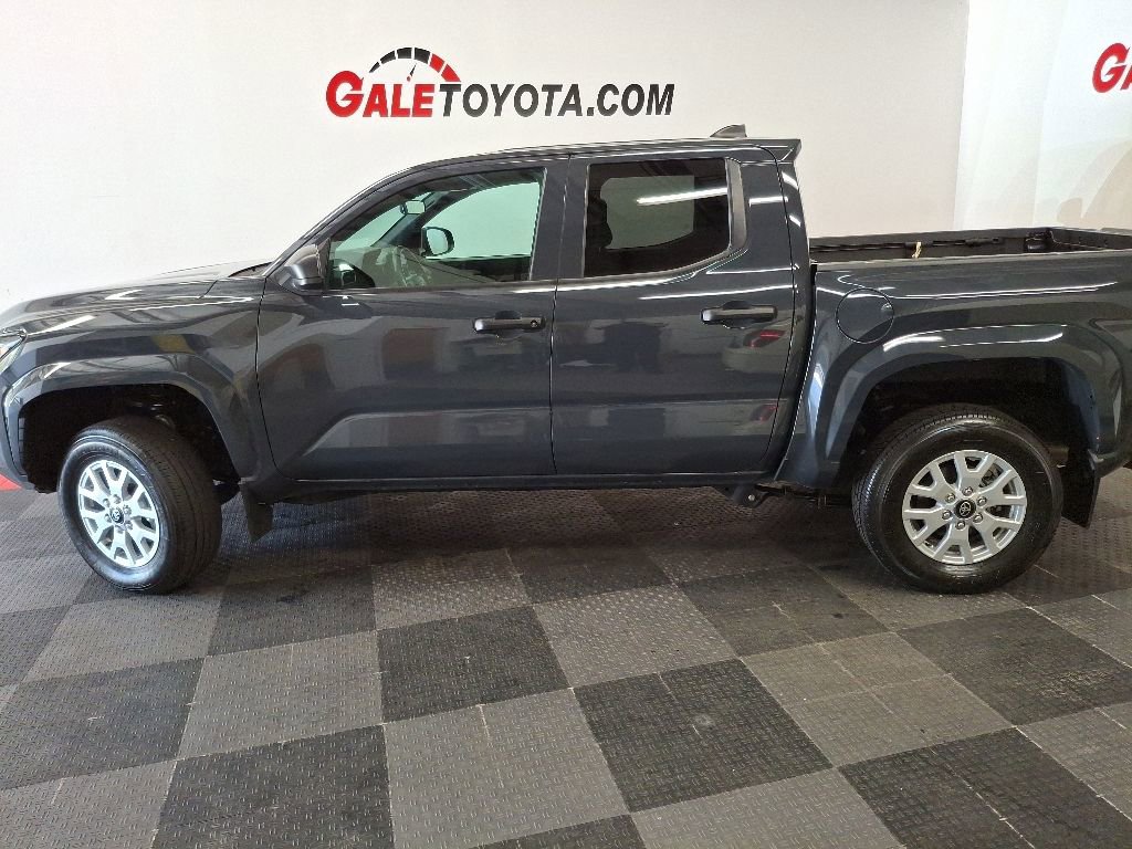 Used 2024 Toyota Tacoma SR AWD/4WD image 9