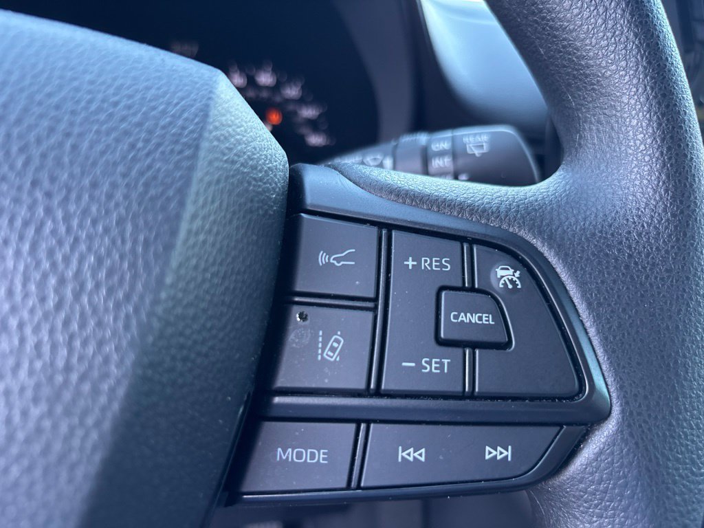 Used 2026 Toyota Sienna LE FWD image 22