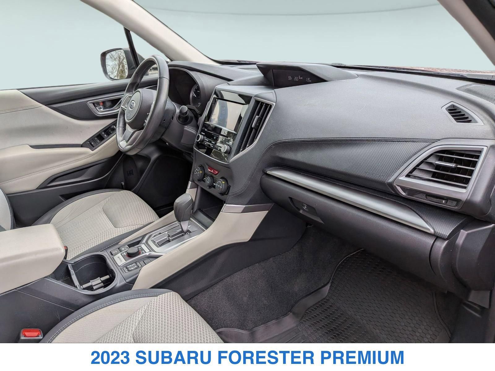 Used 2023 Subaru Forester Premium AWD/4WD image 22