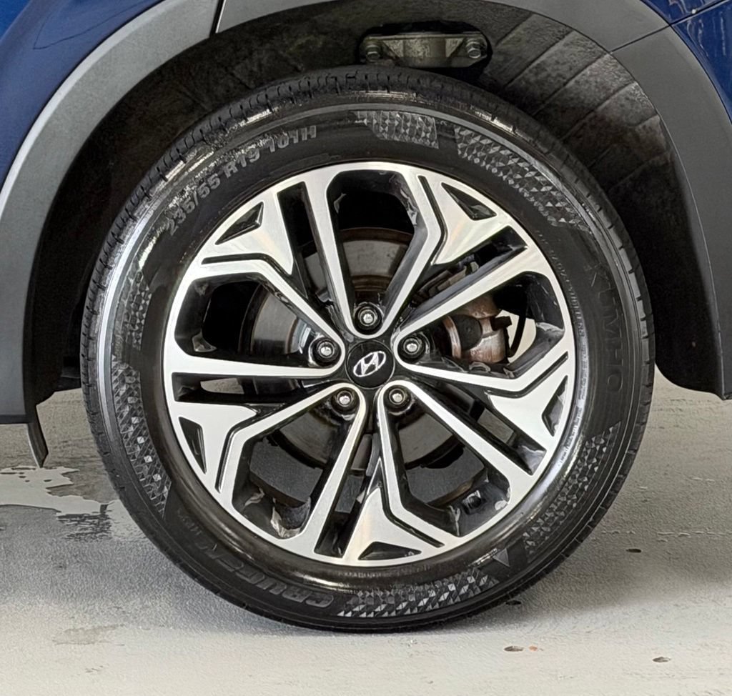 Used 2019 Hyundai Santa Fe Limited AWD/4WD image 6
