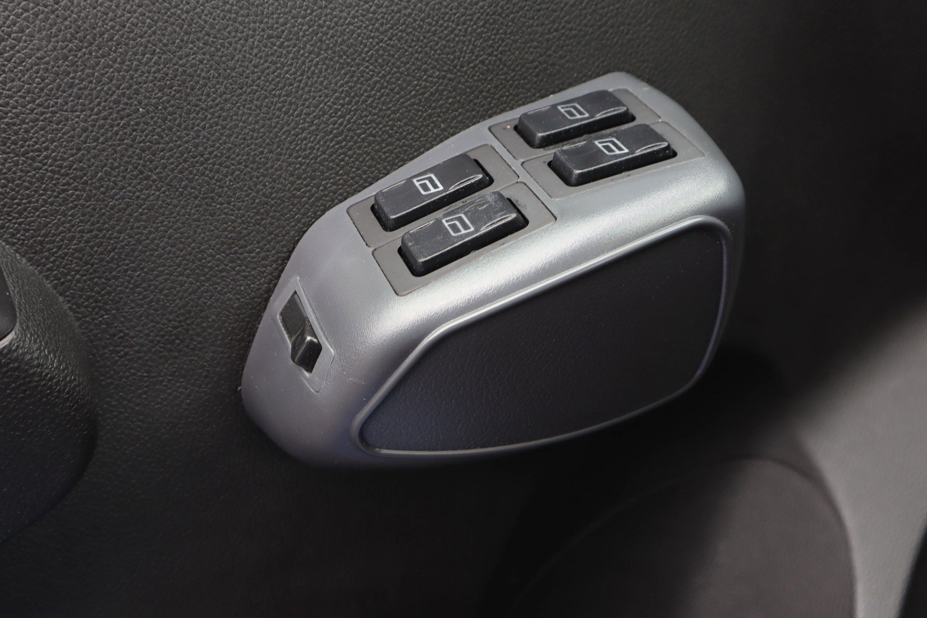 Used 2020 Chevrolet Sonic LS image 20