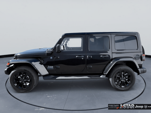Used 2025 Jeep Wrangler Unlimited Sahara AWD/4WD image 8