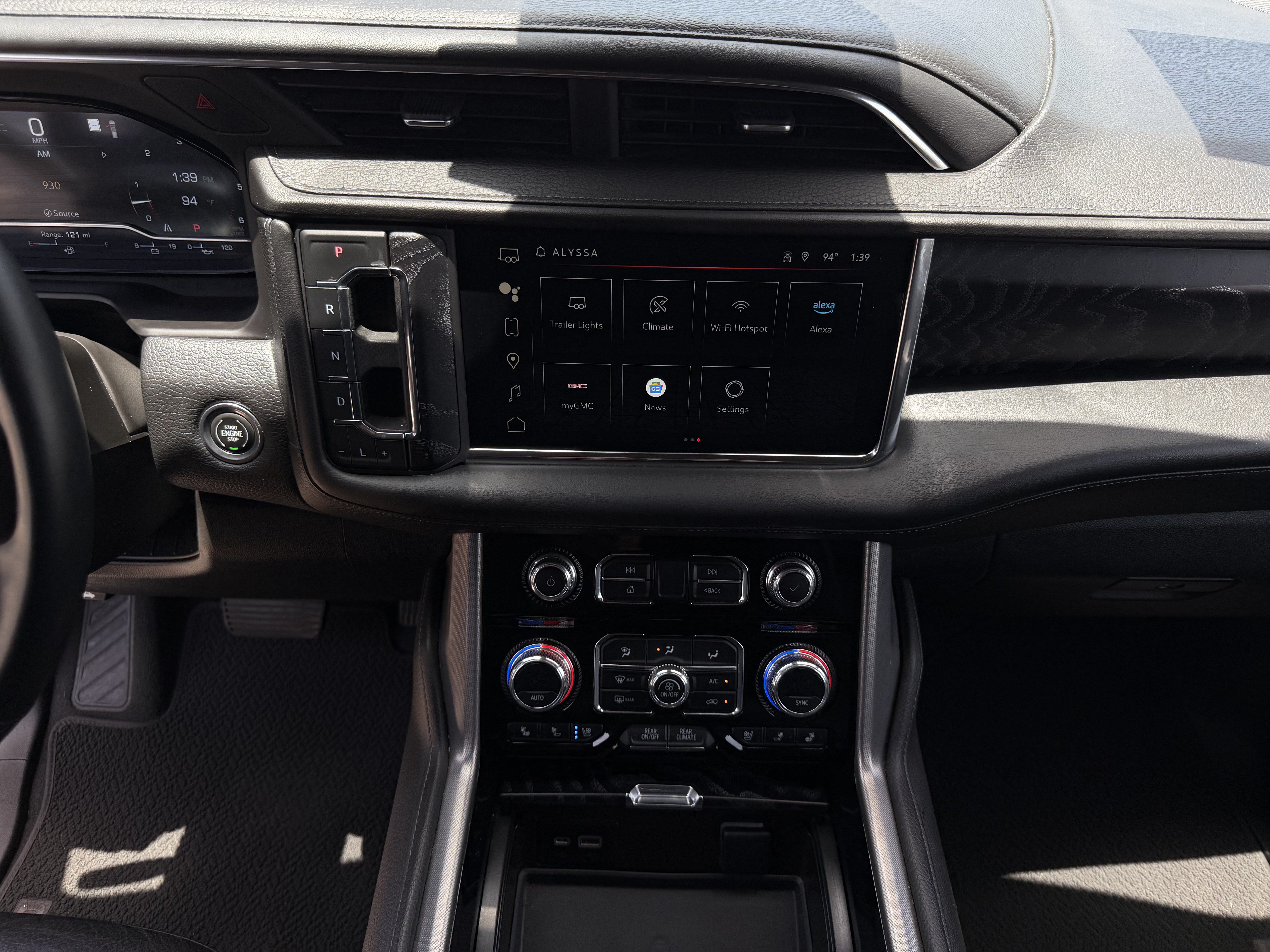 Used 2023 GMC Yukon Denali RWD image 19