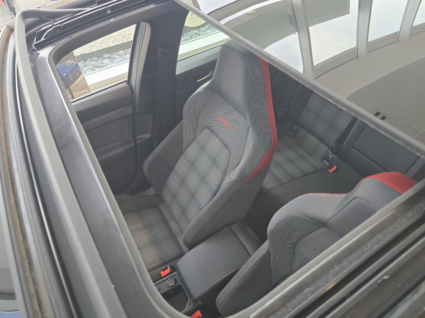 Certified 2023 Volkswagen GTI SE FWD image 3