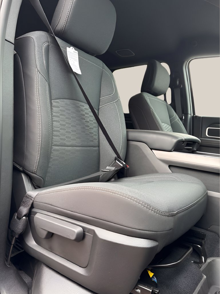 New 2027 RAM 2500 Big Horn AWD/4WD image 21