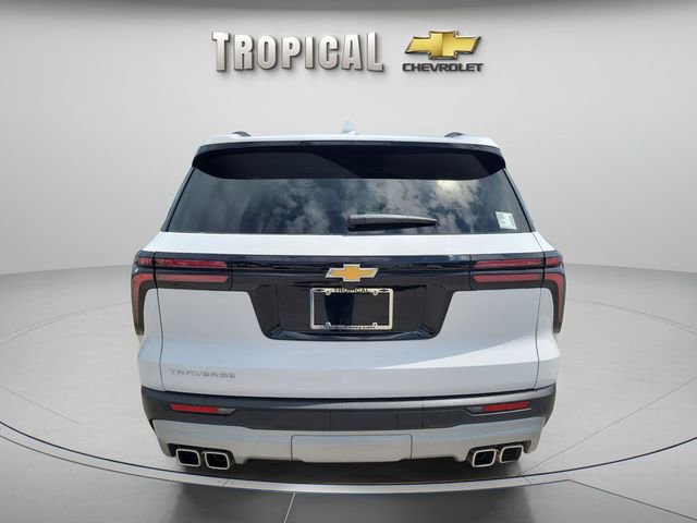 Used 2025 Chevrolet Traverse LT FWD image 4