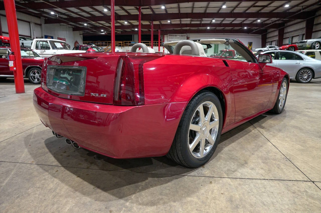 Used 2005 Cadillac XLR RWD image 8