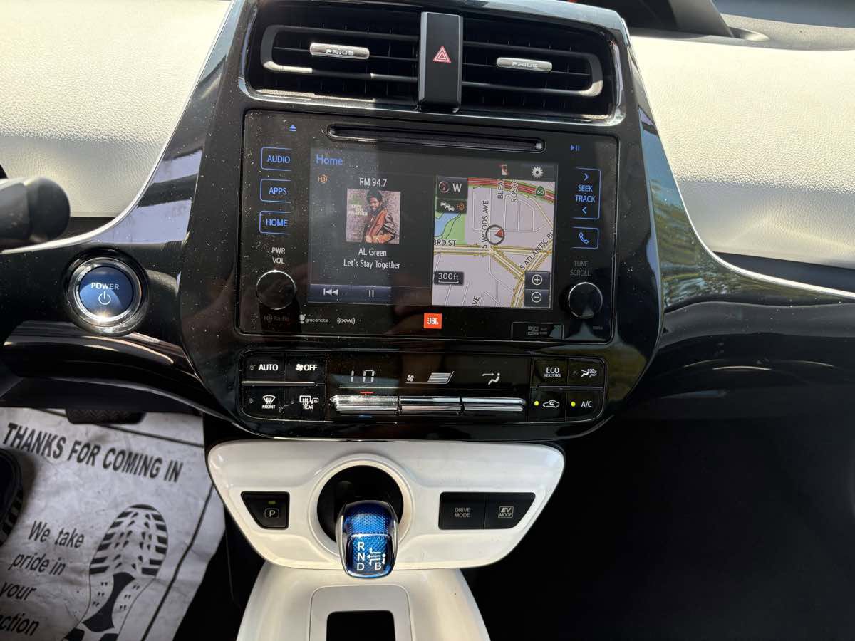 Used 2017 Toyota Prius Four Touring image 21