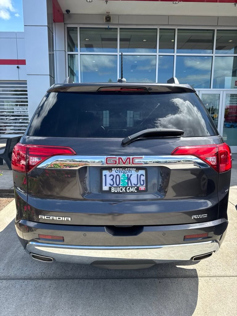 Used 2017 GMC Acadia Denali w/ Technology Package AWD/4WD image 3