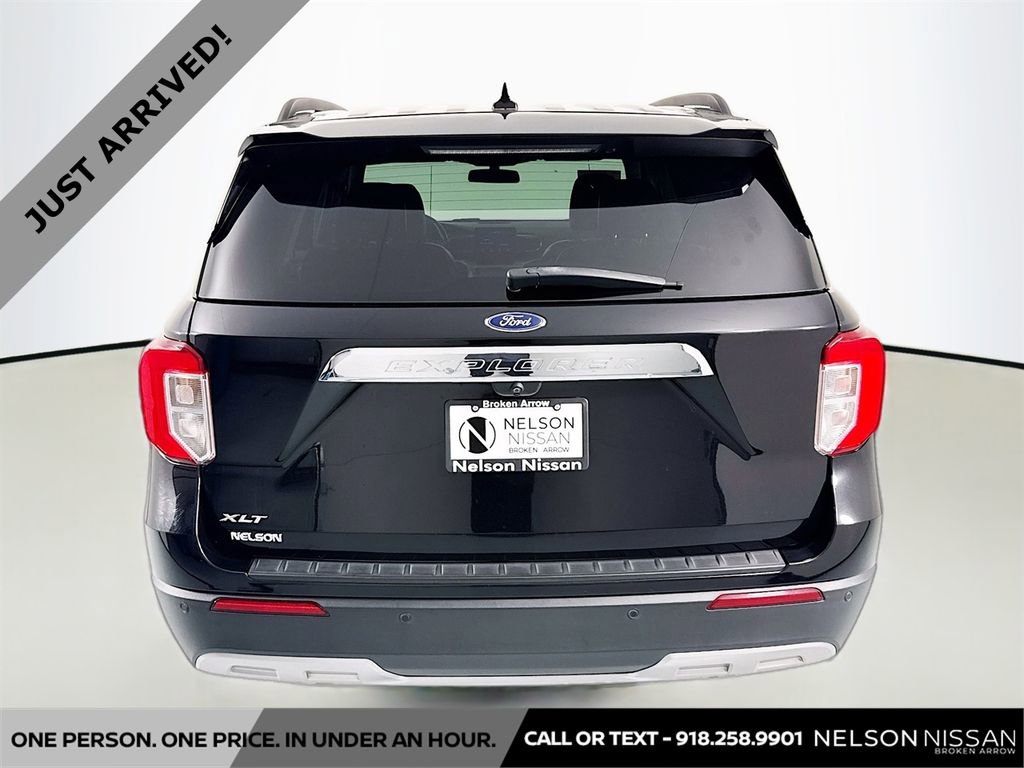Used 2020 Ford Explorer XLT w/ Equipment Group 202A image 6